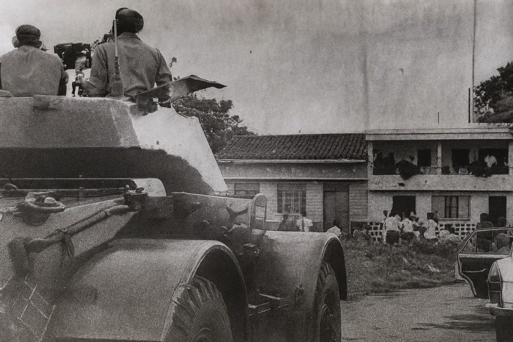 Guardia somocista en las afueras de la casa del Comandante Julio Buitrago (imagen restaurada con IA)